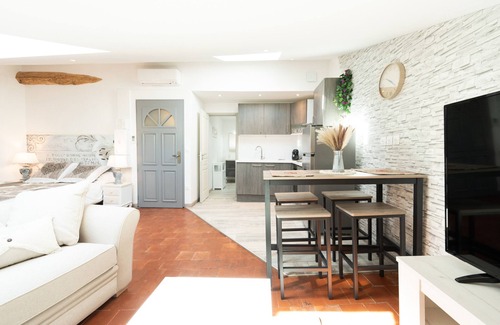 Riez Appartement | : Charming Attic Apartment - 3 Star Rated