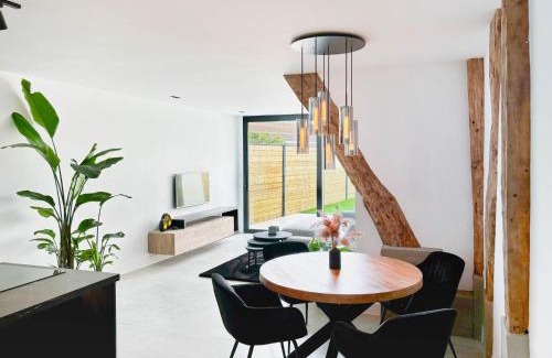 Gotem Maison | Charming Authentic Home with Garden