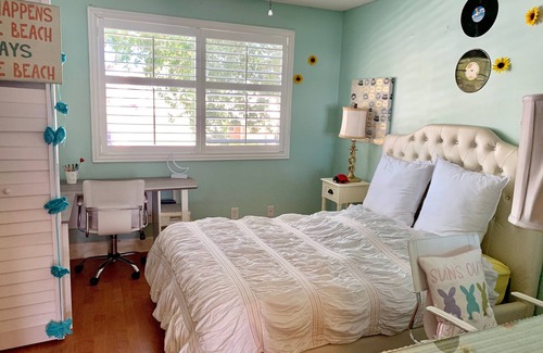 Davie Lit Et Petit-Déjeuner | Charming B&B in Soothing community near beaches