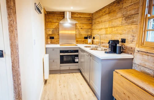 Preston Maison | Charming Barn Conversion near Canterbury, Kent