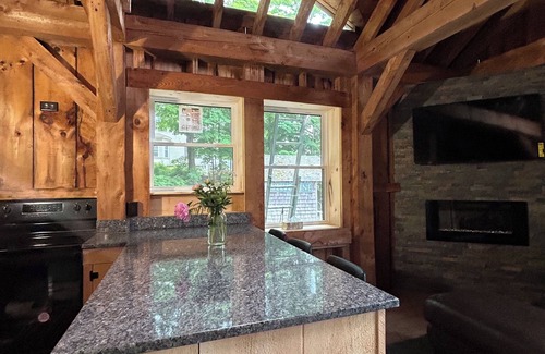 Peterborough Maison | Charming barn studio apt, in lovely Peterborough NH overlooking the downtown.