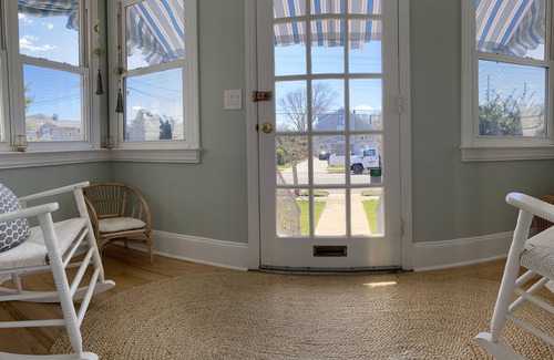 Avon Maison | Charming Bay Head House.