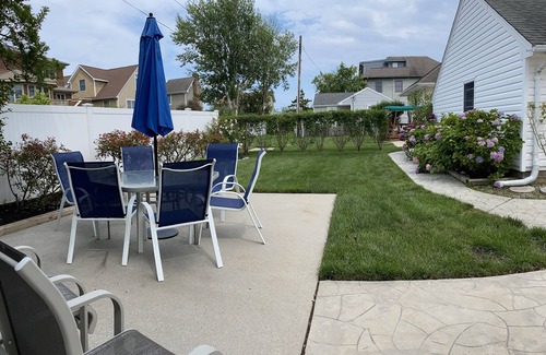 Avon Maison | Charming Bay Head House.