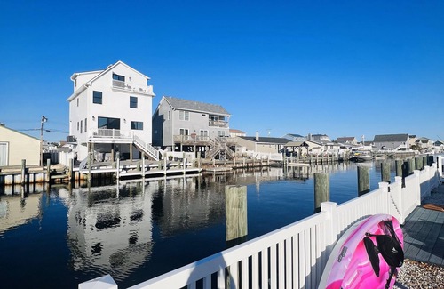 Bayville Maison | Charming Bay Home with Dock, 2-Bedroom, Fire Pit, WIFI, near Beach