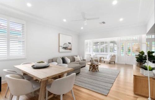 Burraneer Maison | Charming Bayside Home