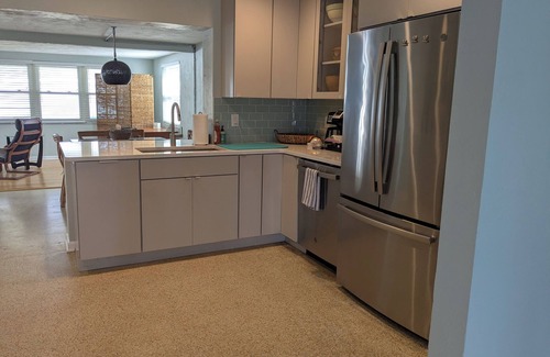 Glenwood Maison | Charming beach house in Ormond By The Sea. Third house from the beach. 2B/2B
