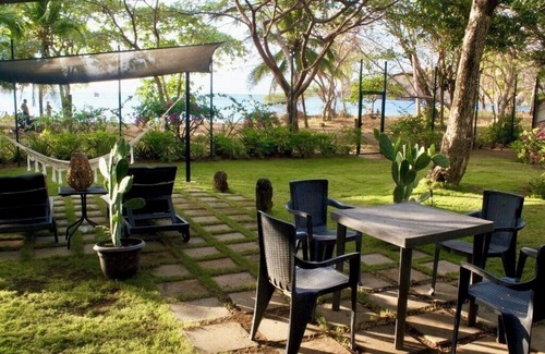 Coco Sunset Hills Maison | Charming Beachfront Family Vacation Home