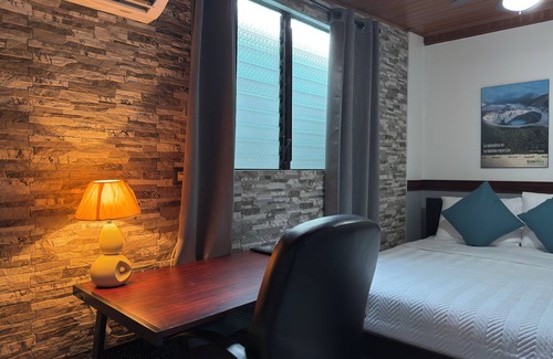 Agonia Lit Et Petit-Déjeuner | Charming bed & breakfast in lovely Alajuela with AC. 15 minutes near airport