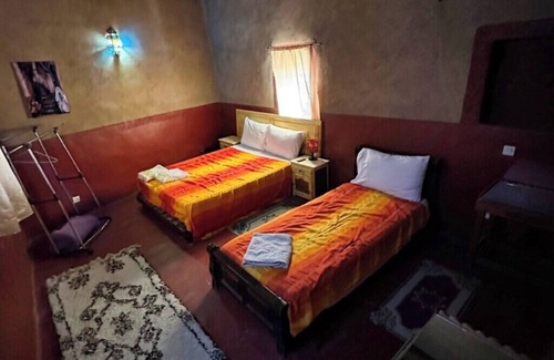Amezrou Lit Et Petit-Déjeuner | Charming bed & breakfast in tranquil Zagora with WiFi, AC