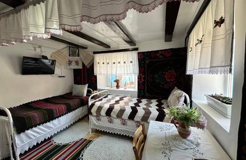 Moldova Lit Et Petit-Déjeuner | Charming bed & breakfast in fabulous Băcioi with WiFi, AC