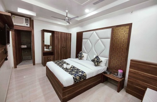Varanasi Hôtel | Charming bed & breakfast with 15 bedrooms and AC, WiFi in vibrant Varanasi