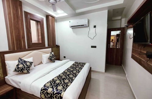Varanasi Hôtel | Charming bed & breakfast with 15 bedrooms and AC, WiFi in vibrant Varanasi