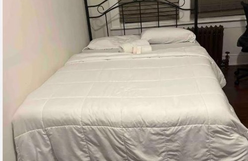 Roselle Maison | Charming Bedroom in NJ near Med #5