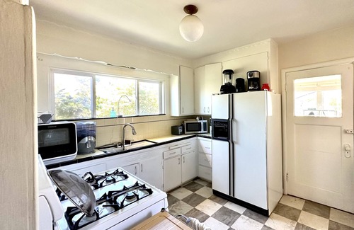 Northwest Berkeley Cottage | Charme Berkeley Craftsman Cottage