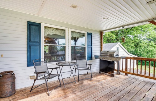 Beach Haven Maison | Charming Berwick Retreat w/Gas Grill & Deck!