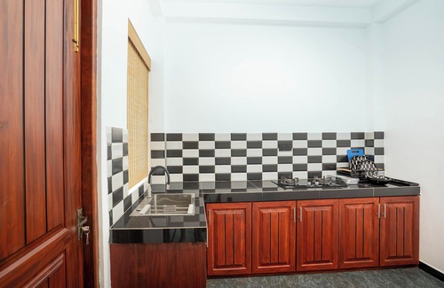 Bouvet Island Chalet De Ski | Charming Black 1 bedroom chalet in pleasant Ahangama with WiFi AC KITCHEN & POOL