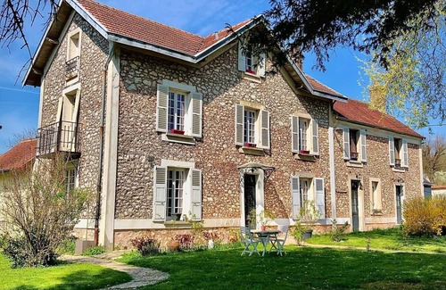 Jouy-sur-Morin Maison | Maison bourgeoise de charme à 1h de Paris – 12 voyageurs – jardin 3 370 m²