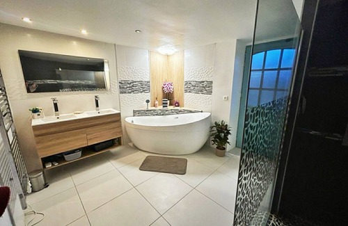 Jouy-sur-Morin Maison | Maison bourgeoise de charme à 1h de Paris – 12 voyageurs – jardin 3 370 m²
