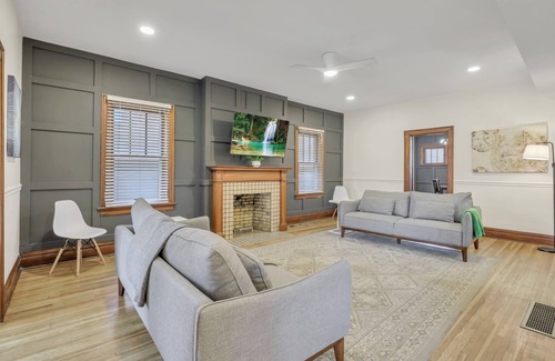 Merion Village Maison | Charming Brick Home in Merion Village