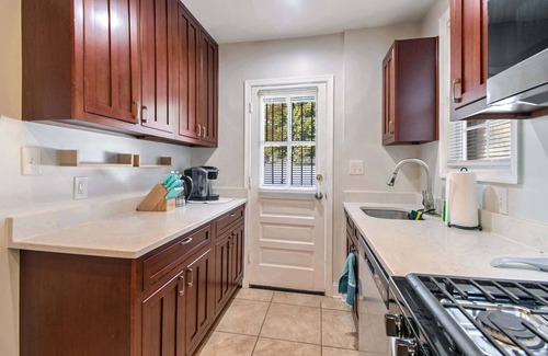 Brookland Maison | Charming Brookland Retreat