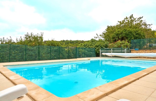 Leguillac-de-l'Auche Maison | Gîte au cœur du Périgord – Piscine, jardin, 4 chambres, proche Brantôme et activités nature