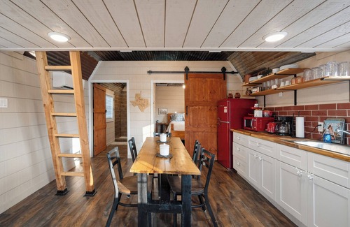 Otto Cabine | Charming Cabin in the Country, 25 mins from Waco, Texas