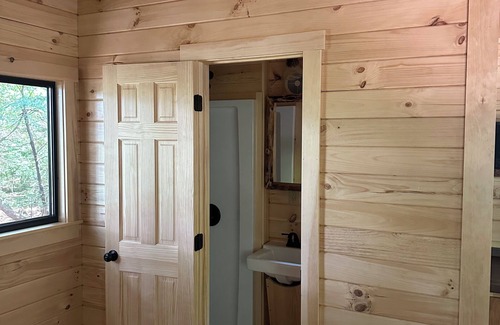Chocorua Cabine | Charming cabin with AC in the White Mountains Tamworth Nh
