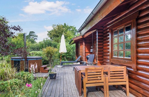 Hoeve Strand Maison | Charming cabin with wilderness hot tub