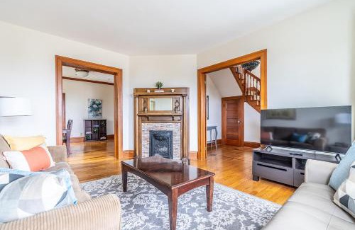 Miller Park Maison | Charming Capitol Hill Craftsman