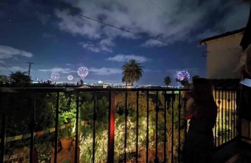 Loma Portal Appartement | Charming Casita with City, Bay & 4th of July views