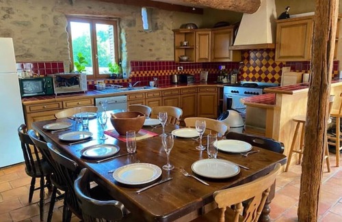 Joch Autre | Charming Catalan Barn Conversion With Large Garden