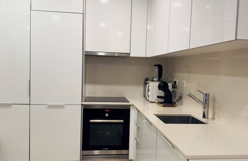 Aveiro Appartement | Charming Central Stay in Aveiro, walk to Canals & Cafes