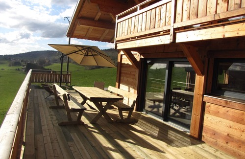 Foncine-le-Haut Chalet De Ski | Chalet de charme " les Eterles" 4 épis gite de france avec vue sur la vallée