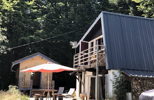 Saint-Antheme Chalet De Ski | Charmant chalet dans les monts du Forez