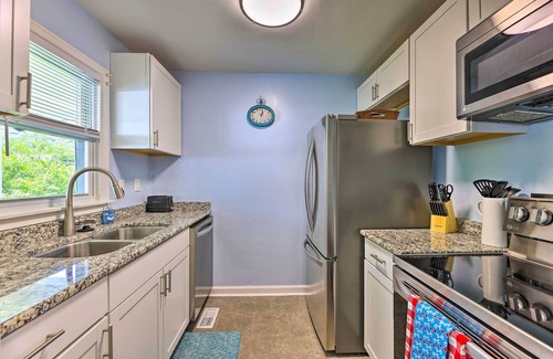 Kanawha City Maison | Charming Charleston Home w/ Yard & Fire Pit!
