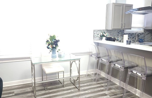 Greater Grand Crossing Appartement | Charming Chicago 3-bed / 1 Bath Apartment. Extend Stay Discount