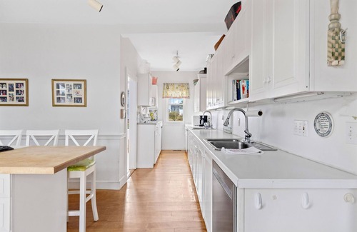 Biddeford Pool Maison | Charming Coastal Biddeford Pool Home