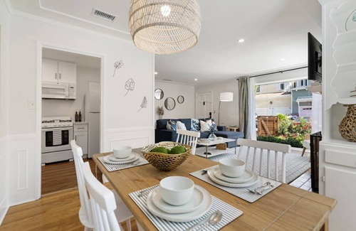Beach Barber Tract Maison | Charming Coastal Cottage - Windansea Beach Walkable