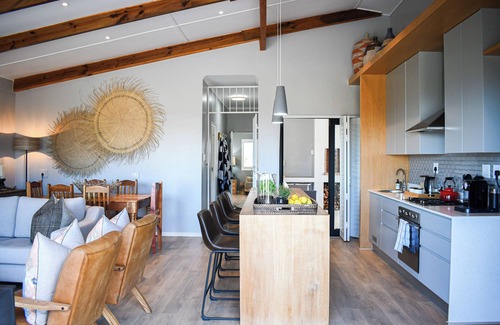 Kleinmond Maison | Charming Coastal Escape at MOS-Palmiet, Kleinmond Where the River Meets the Sea…