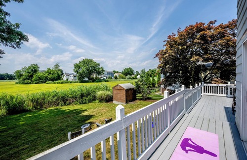 Fairfield Cottage | Charming Coastal Retreat with Salt Marsh Sunset Views