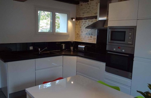 Houlbec-Cocherel Cottage | Gite de charme tout confort (3 étoiles) au centre d'un village calme et boisé.