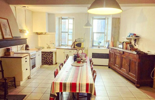 Rivel Maison | Charming, comfortable and spacious old French house in a quiet Cathar village.