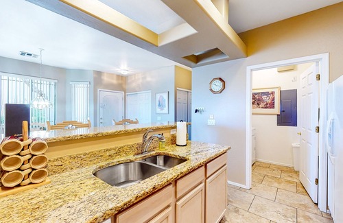 Rancho Vistoso Copropriété | Condo de charme avec vue sur le désert, piscine partagée et bain à remous!