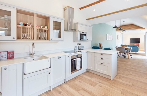 Haresfield Maison | Charming Converted Piggery on Peaceful Cotswold Farm