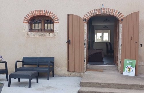 Beaulieu-sur-Loire Cottage | Gîte en pleine nature près de la Loire, idéal famille ou amis, proche des vignobles et sites historiques.