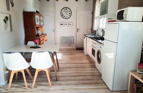 Brain-sur-Allonnes Cottage | Gîte charmant 4 pers avec jardin privé, proche Saumur et bords de Loire, tout inclus