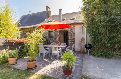Moisdon-la-Riviere Cottage | Charmante longère 3 chambres avec jardin clos, proche de Nantes, idéale pour familles et détente