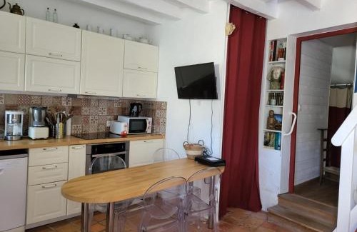 Candes-Saint-Martin Maison | Charming cottage in the Loire Valley castles
