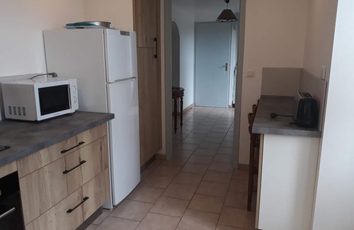 Salles-Lavalette Cottage | Gîte typique Sud Charente, 2 chambres, terrasse, animaux acceptés, proche circuits randonnées