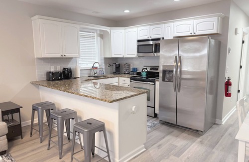 Ortley Beach Cottage | Charming 2-bedroom cottage in Seaside Heights, near beach, parking,beach badges